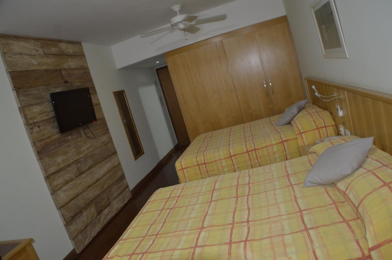 Constantino Hotel E Eventos جويز دي فورا المظهر الخارجي الصورة A typical room at the hotel