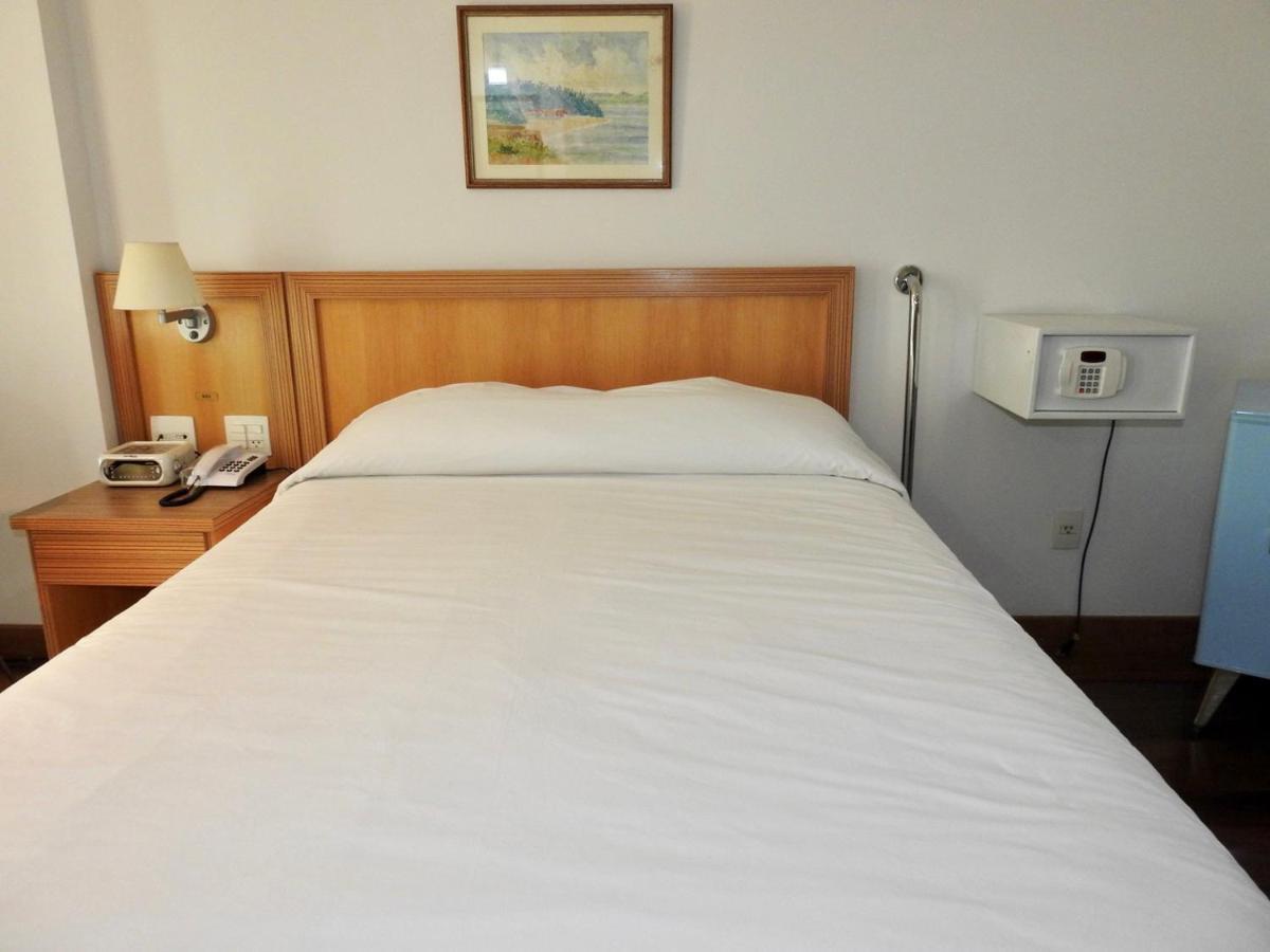 Constantino Hotel E Eventos جويز دي فورا المظهر الخارجي الصورة A single bed